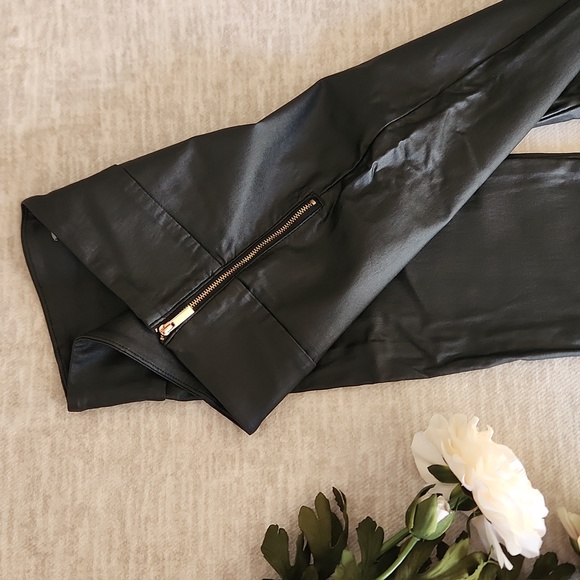 Chic and Sexy Black Pleather Le Chateau Pants 💎 - Picture 3 of 3